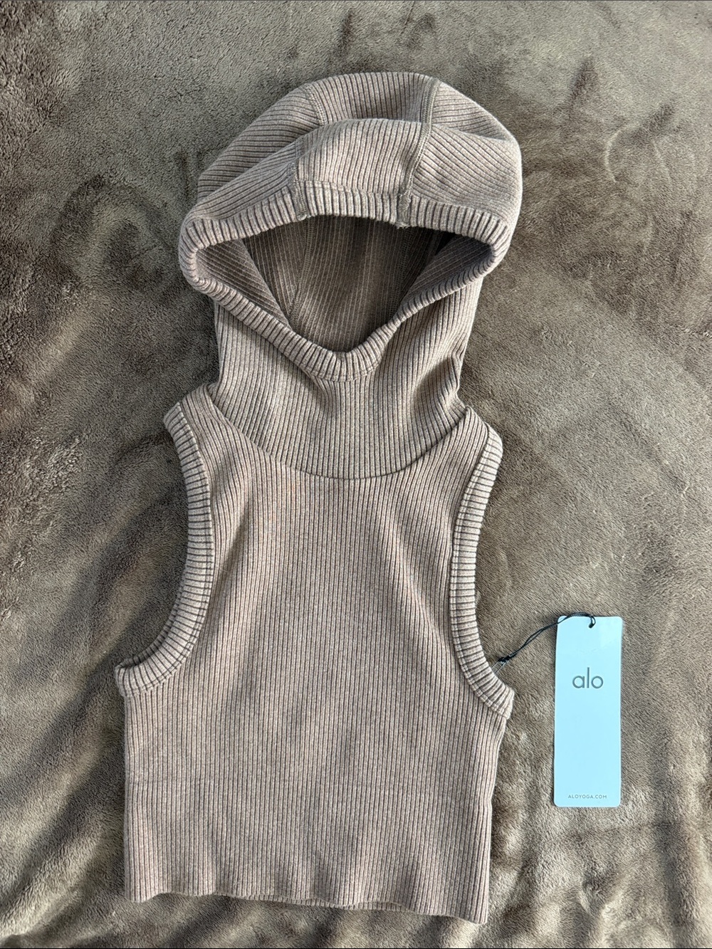 Alo Yoga Seamless Two Tone Rib Hooded Vest | Limited: Brownstone Heather